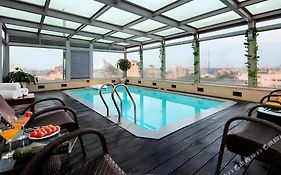Bay Luxury -skylark - 15 Phan Dinh Phung Hà Nội 4*